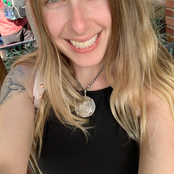 Meet your Posher, Anna - Picture 7 of 13